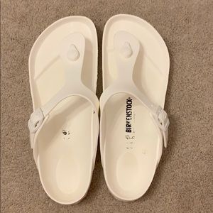 White rubber Birkenstock’s